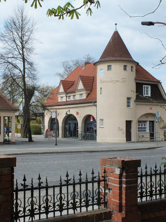 Bed&Breakfast Wagner "Im Alten Pfarrhaus" Neuruppin Dış mekan fotoğraf
